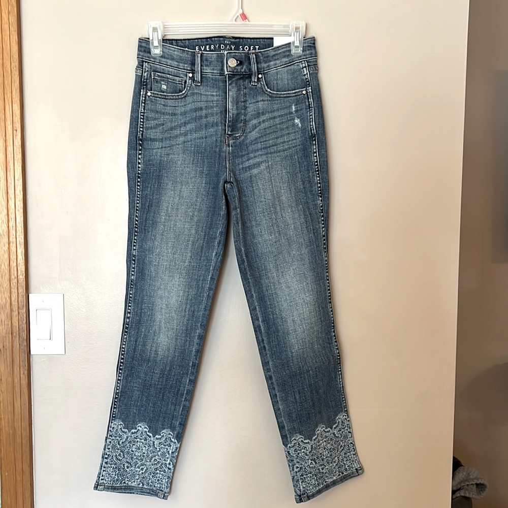 White House Black Market Size 0 Straight Jeans